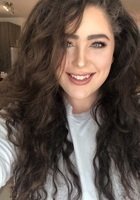 Online Economics tutor named Brianna